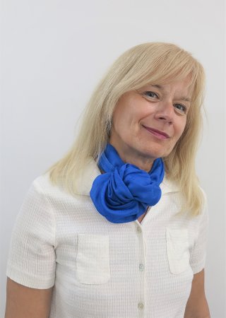 Suzana R.
